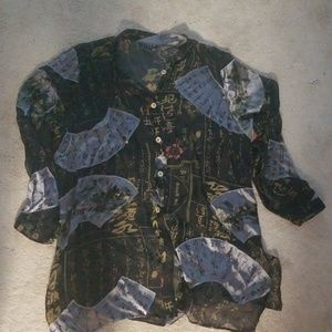 Beautiful flowing long  sleeve Print top Like new